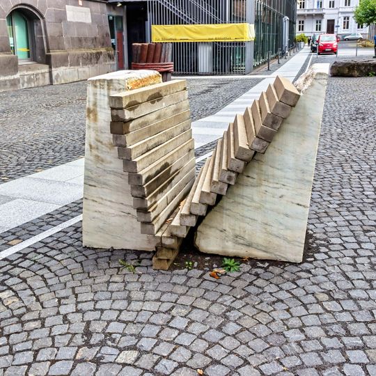 Zwischen zwei Blöcken