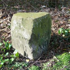 Milestone, Barford Heath; 200m E entrance Hurdcott Farms