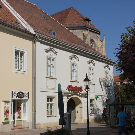 Gasthaus, Zum goldenen Strauß