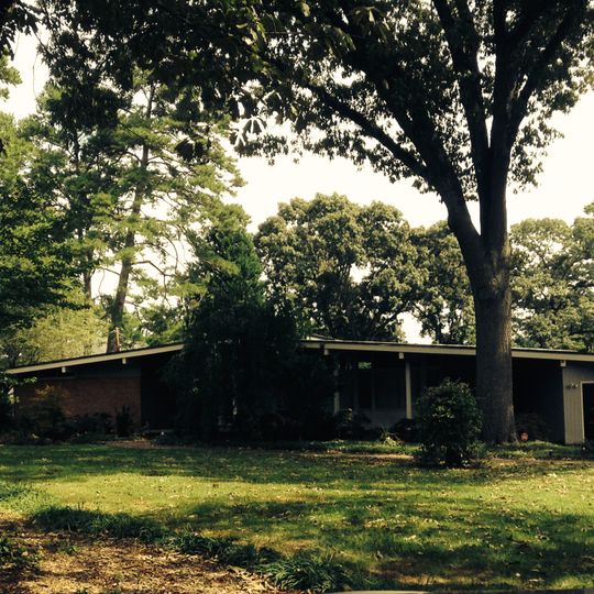 G. Dewey and Elma Arndt House