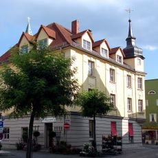 Wohn- und Geschäftshaus