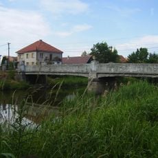 Most Husovy ulice přes Cidlinu v Libici nad Cidlinou