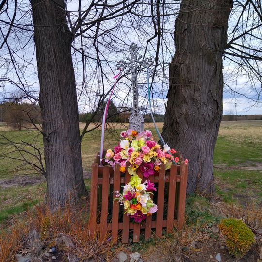 Przydrożny krucyfiks w Siedlance