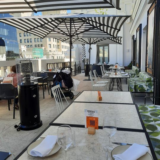 Planta 9 CR7 - Rooftop & Sports Bar