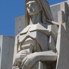 Portal del Cementerio de Azul