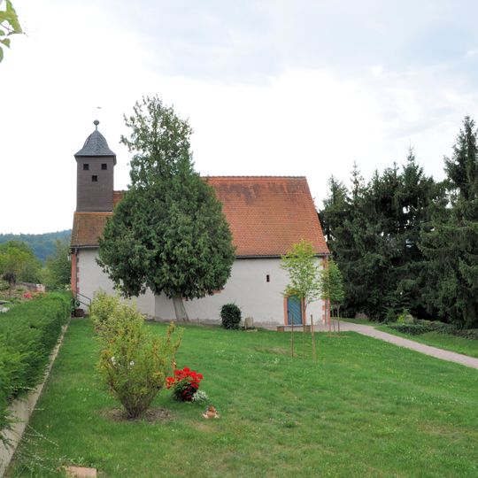 Evangelische Kirche mit Friedhof