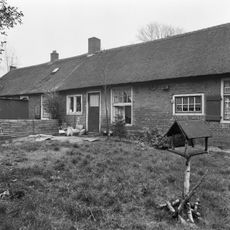 Ambachtstraat 13, Laren