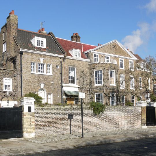 Bedford House Eynham House