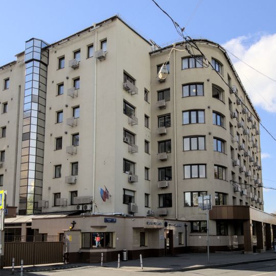 Улица Усачёва 35