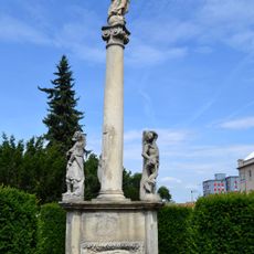 Mariánsky stĺp, stĺp s podstavcom