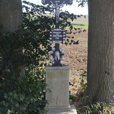 Kříž u rybníka Výhon