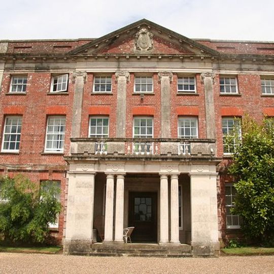 Tapeley Park House