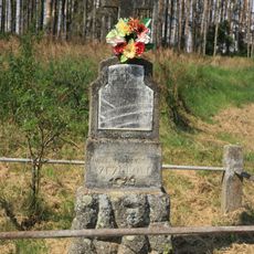 Kříž rodiny Zezulovy u Hostákova