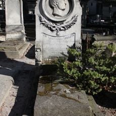Grave of Sarazin