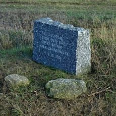 Pomník Janu Zahradníčkovi jižně od Vlčatína