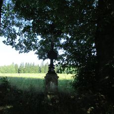 Kříž u rybníka Držadlo mezi Kletečnou a Onšovicemi