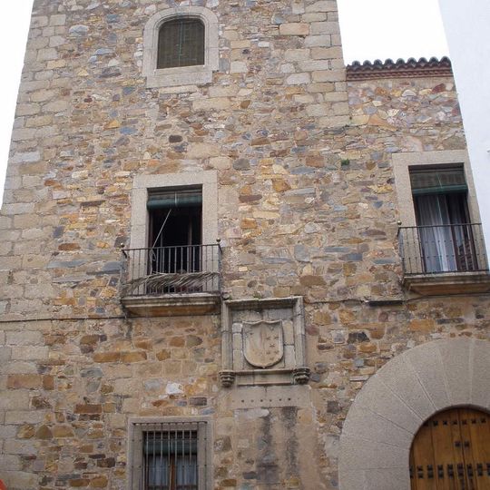 Sánchez Paredes House