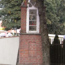 Kapliczka przydrożna, Adama Mickiewicza 17 w Biskupcu