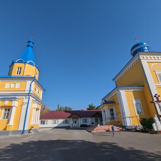 Catedrala „Sf. Mitrofan” cu turnul-clopotniță