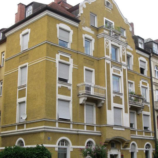 Mietshaus