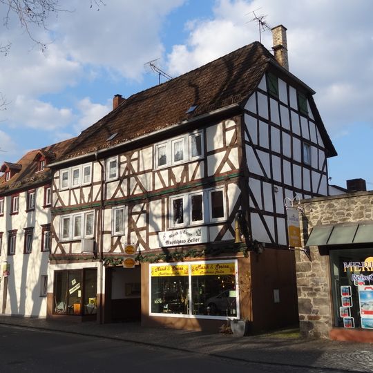 Heinrich-Neeb-Straße 12