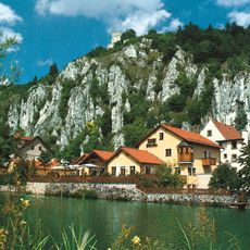 Sesselfelsen-Wand bei Neuessing