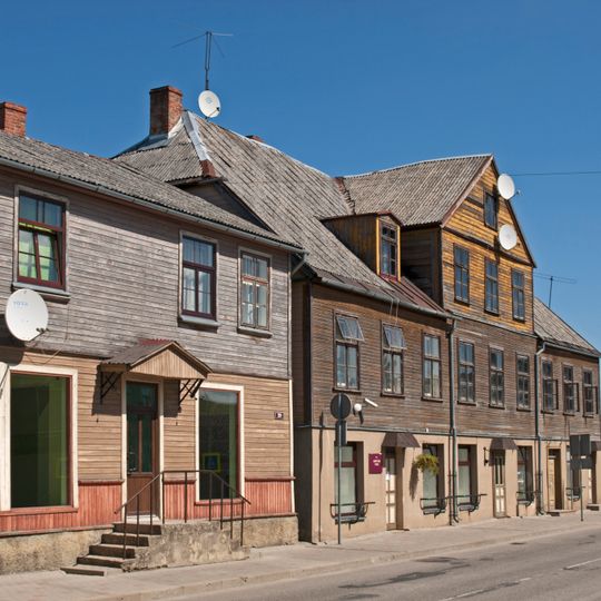 Durvju komplekts ar apkalumiem