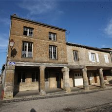 Maisons à arcades, Beaumont-en-Argonne
