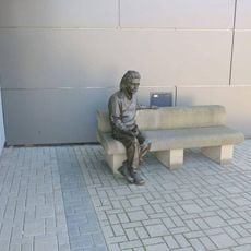 Socha Alberta Einsteina před IQLandií v Liberci