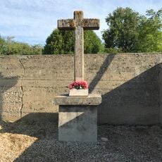 Cemetery cross of Les Échets