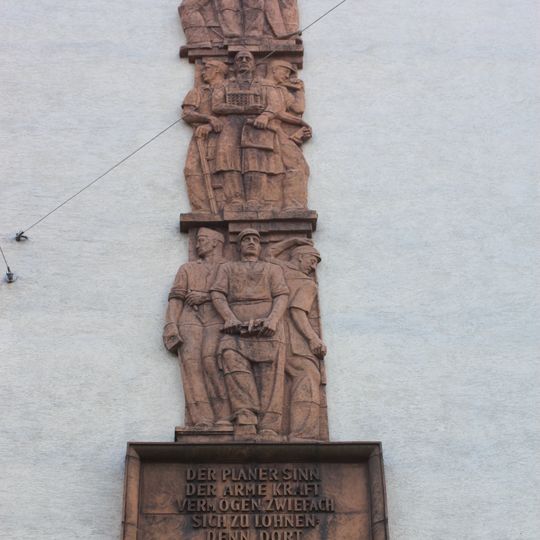 Relief "Bauhandwerker"