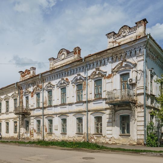 Дом Грибушина