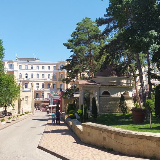 Сквер Реброва