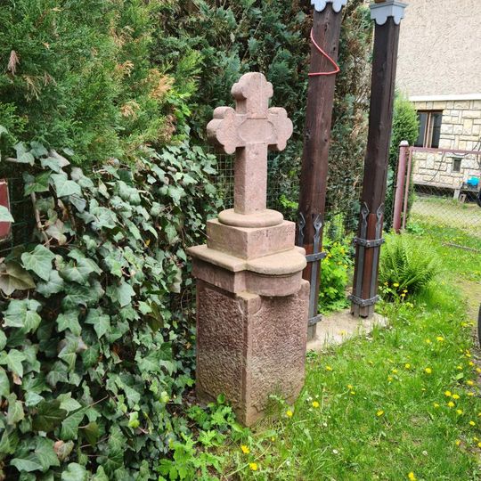 Kříž v Sedlci u Svatého Jana pod Skalou