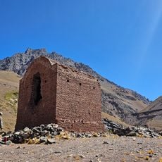 Casuchas de la cordillera o Casas del Rey en Paramillo de las Cuevas