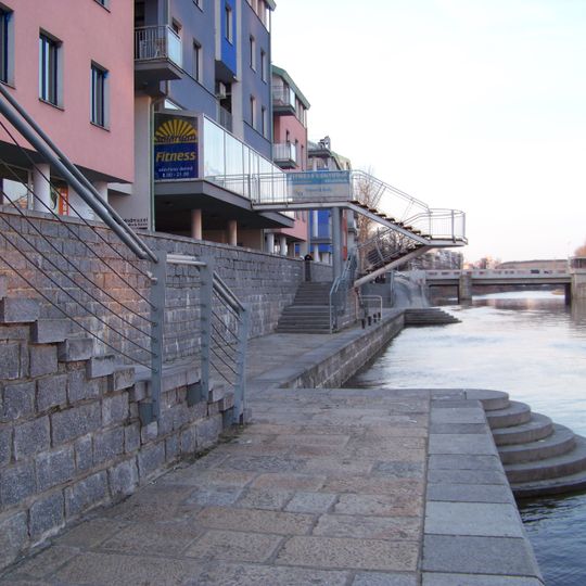 Bývalá lávka z nábřeží Otavy do fitness centra za kinem Portyč v Písku