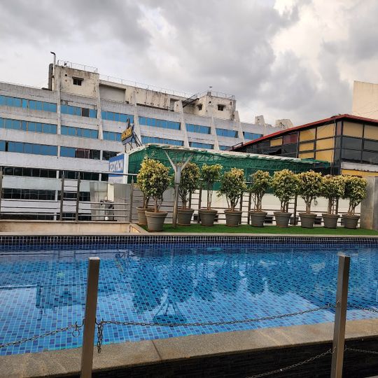 Iris Business Hotel