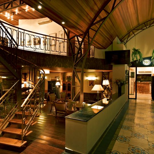 Restaurante & Parrillada El Tranvía