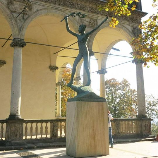 Socha Vítězství u letohrádku královny Anny
