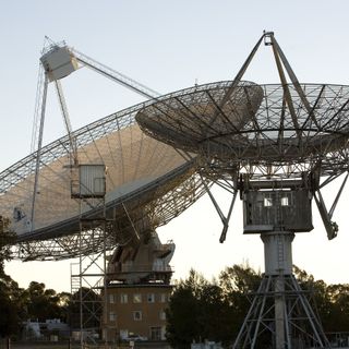 Parkes 18-metre telescope