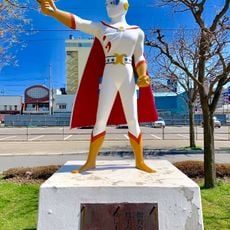 Moonlight mask Statue