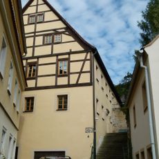 Sachgesamtheit Pfarramt und Alte Kirche mit Einzeldenkmalen Markt 4