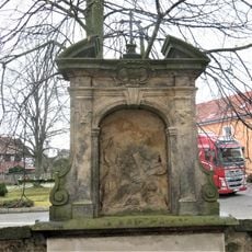 Kaplička VII. zastavení křížové cesty u kostela v Arnolticích