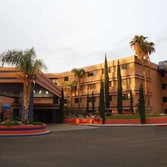 Viscount Suite Hotel