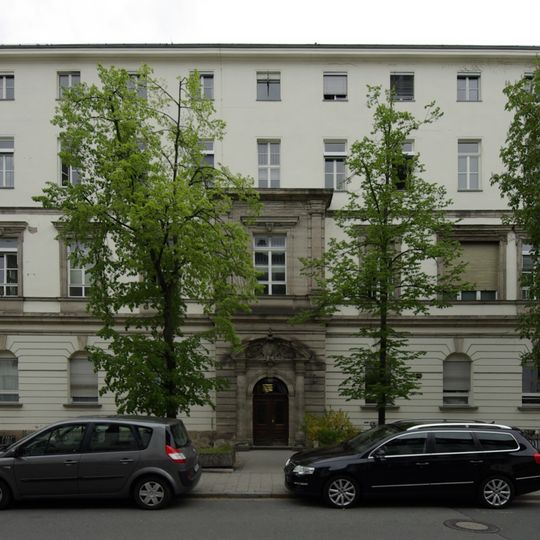 Menge-Frommel-Gessner-Bau, Gebäude der Frauenklinik des Universitätsklinikums