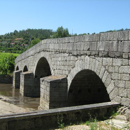 Ponte de Fundo de Rua