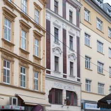 Wohn- und Geschäftshaus