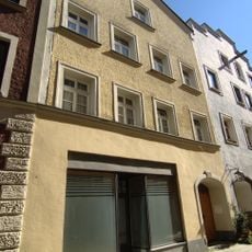 Wohn- und Geschäftshaus