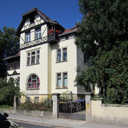 Brucknerstraße 24