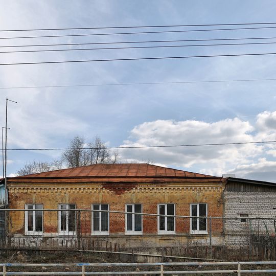 Дом для рабочих кирпичный